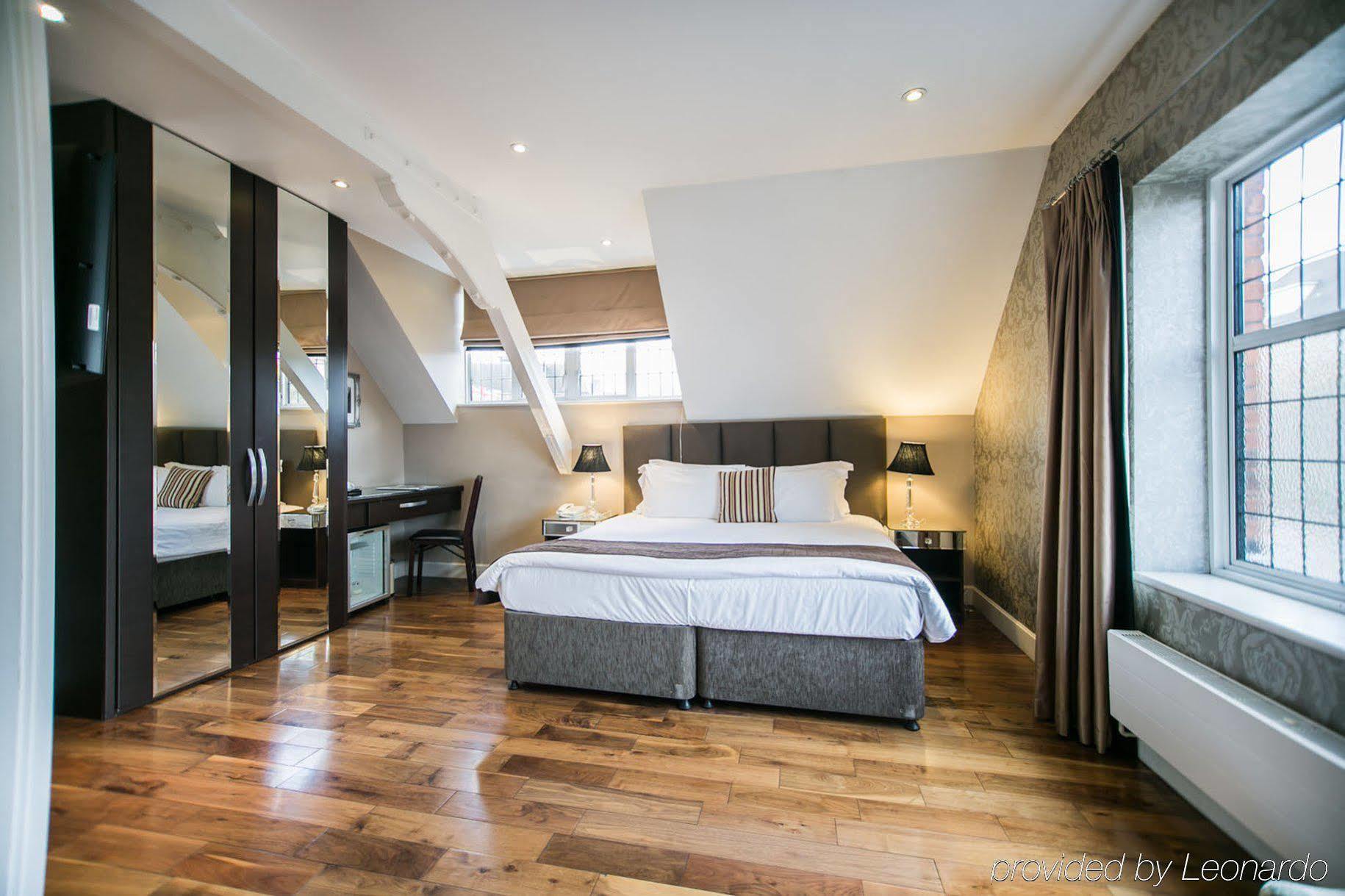 The Pillar Hotel Londra Esterno foto